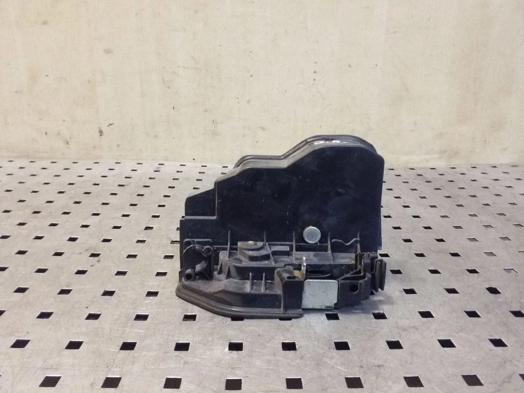 Rear door lock – Mini Cooper Countryman R60 (2011-2016)