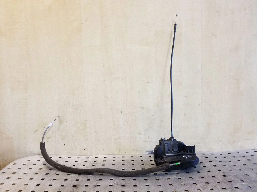 Rear door lock – right