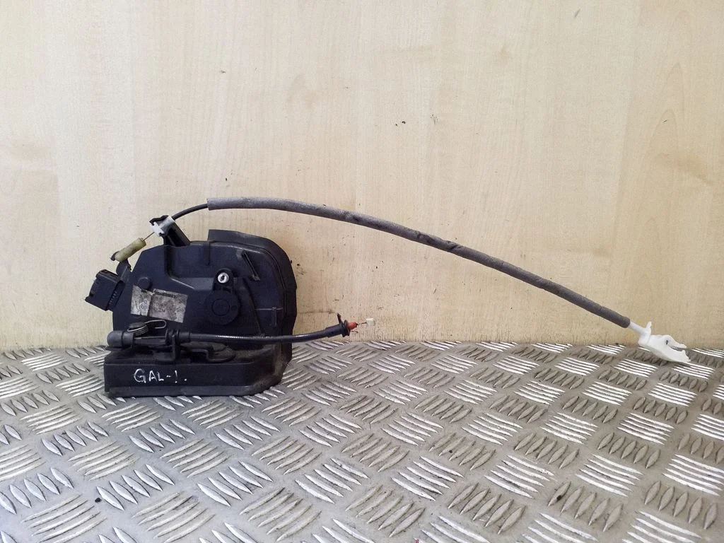 Rear door lock – BMW X5 E53 (1999-2006)