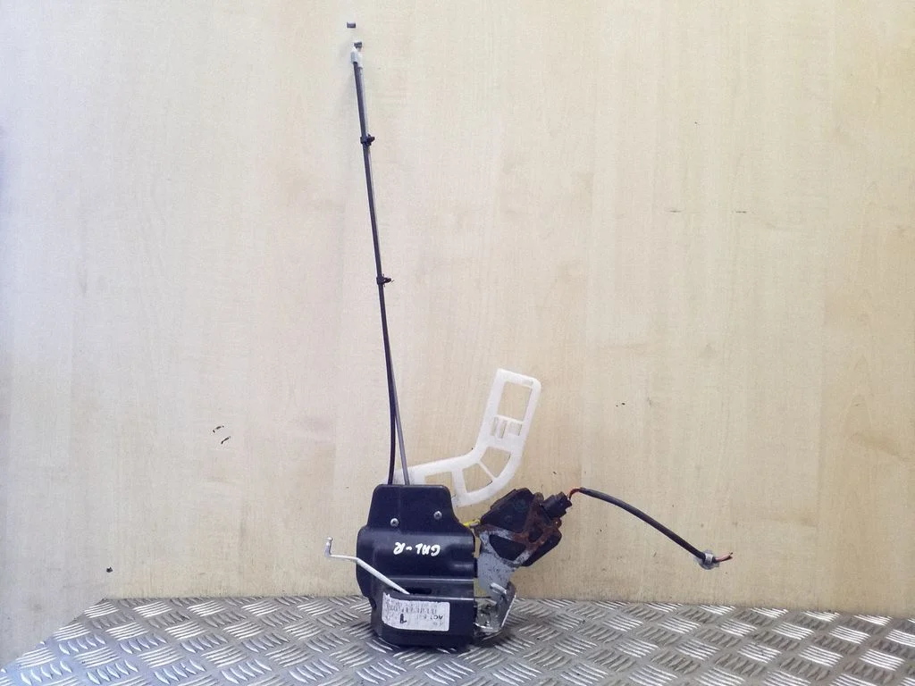 Rear door lock 814201F010