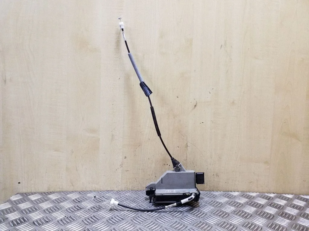 Tagaukse lukk – Peugeot 208 I (2012-2019)