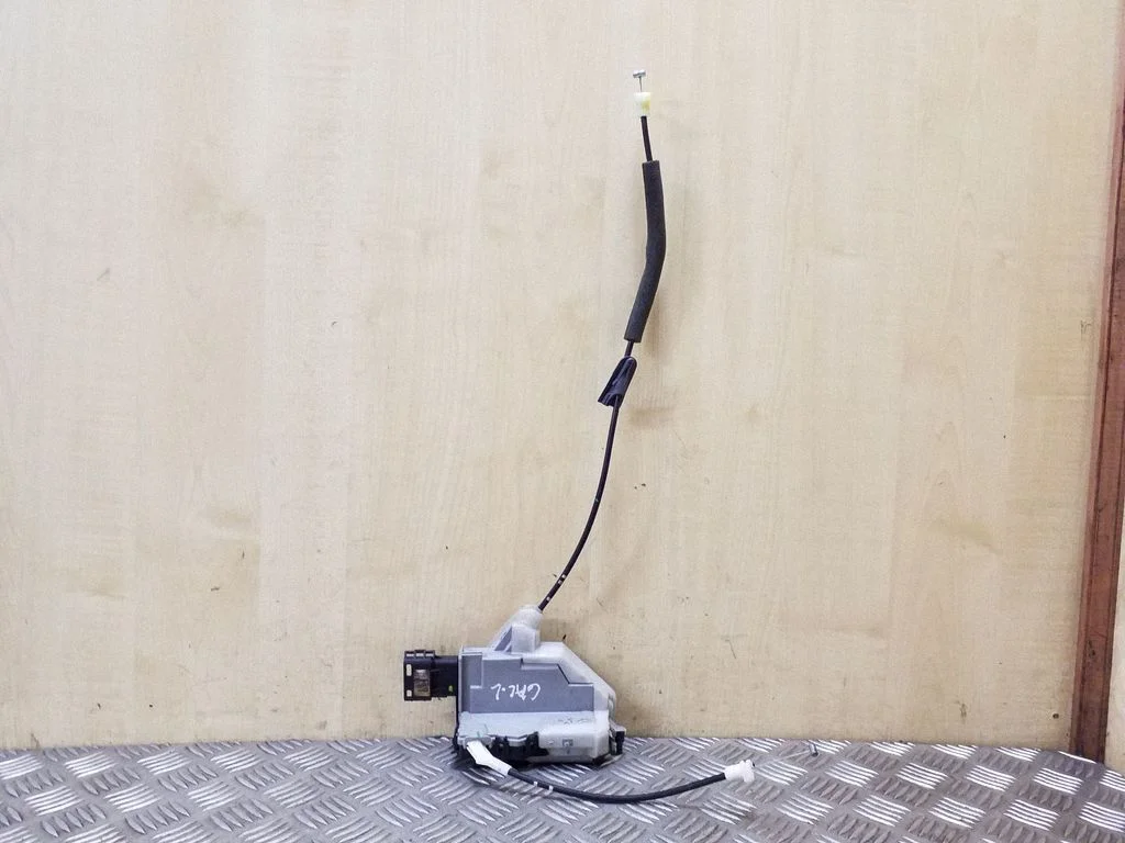 Rear door lock – Peugeot 3008 I (2008-2015)