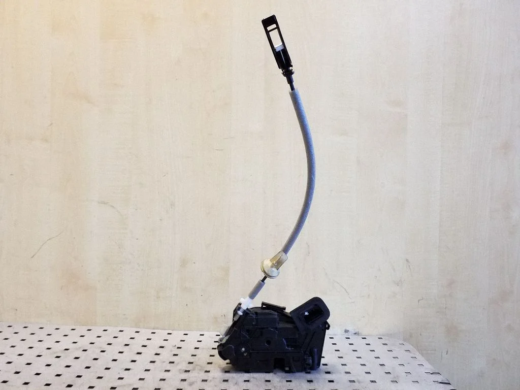 Rear door lock 527680