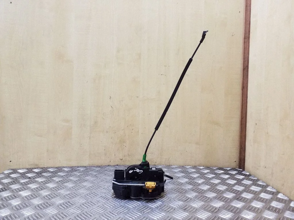 Rear door lock – right