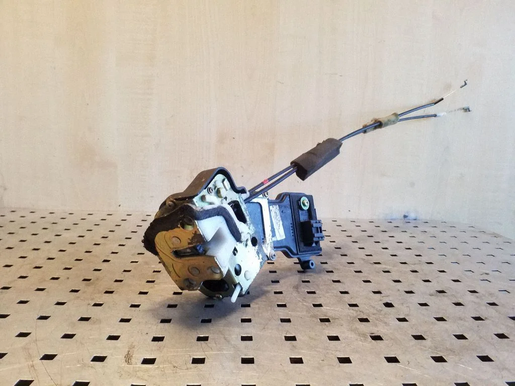 Rear door lock A95A97L – Mazda 6 (2002-2008)
