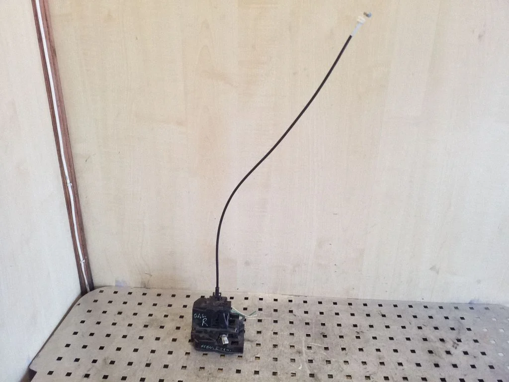 Rear door lock – right