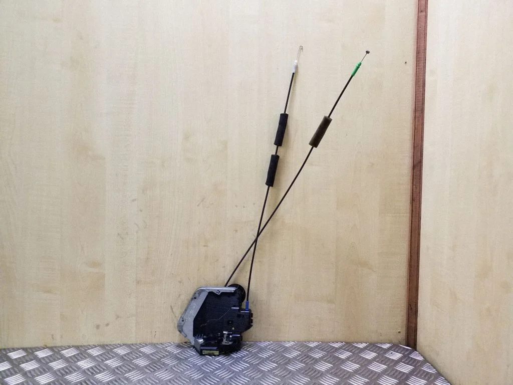 Rear door lock – right