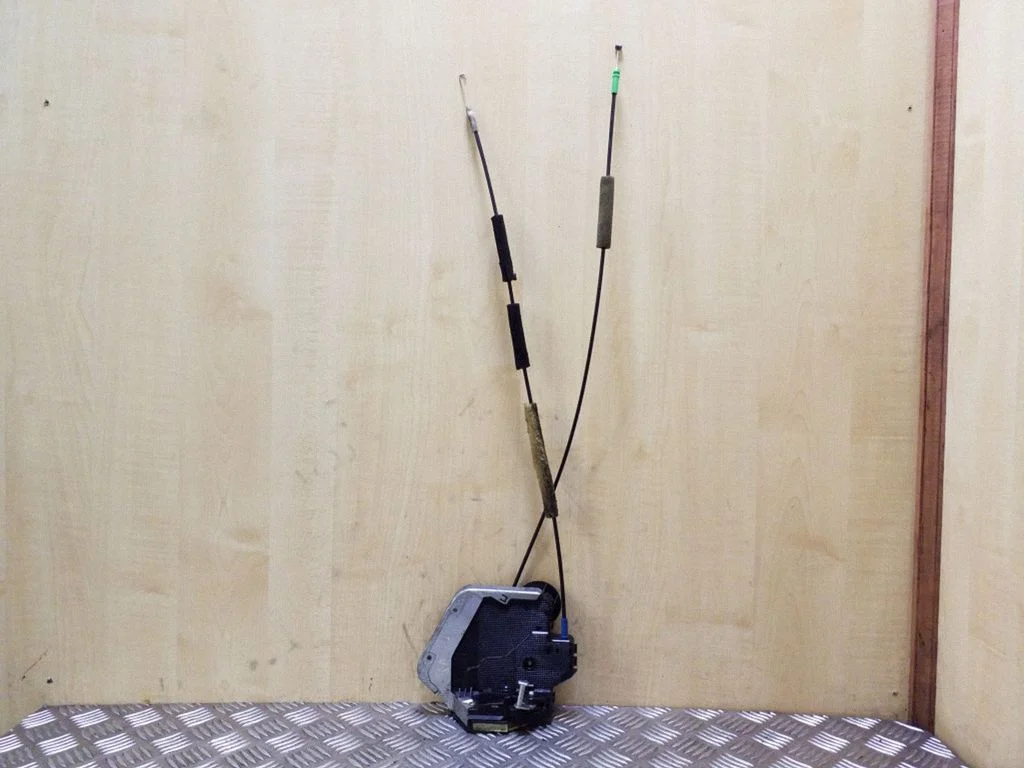 Rear door lock – right