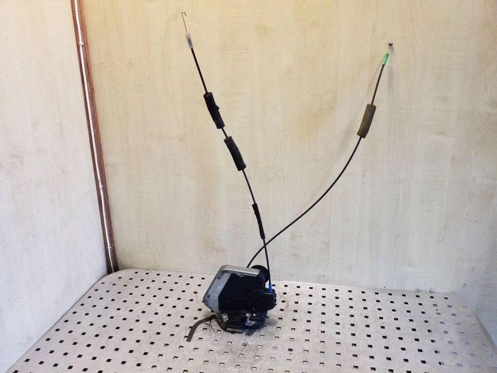 Rear door lock – right