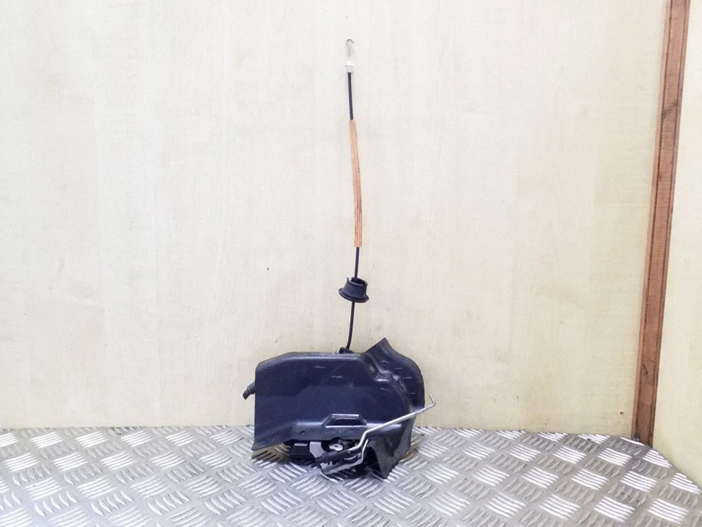 Rear door lock 8E0839015C