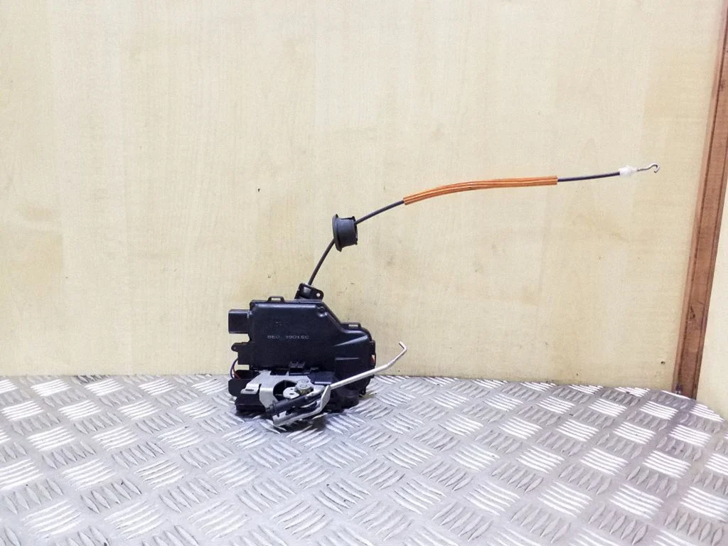 Rear door lock 8E0839015C