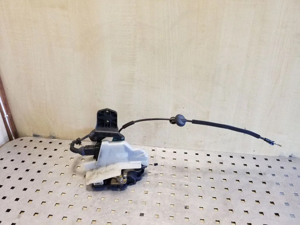 Rear door lock 3B0837867