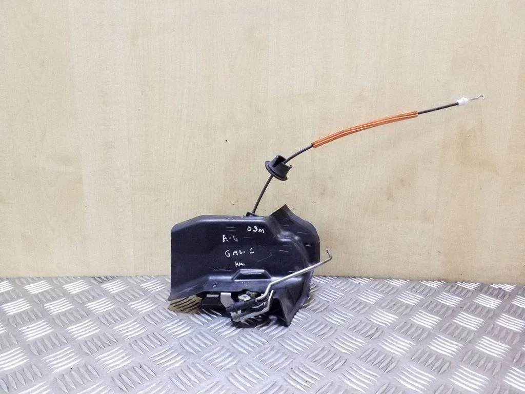 Rear door lock 8E0839015C