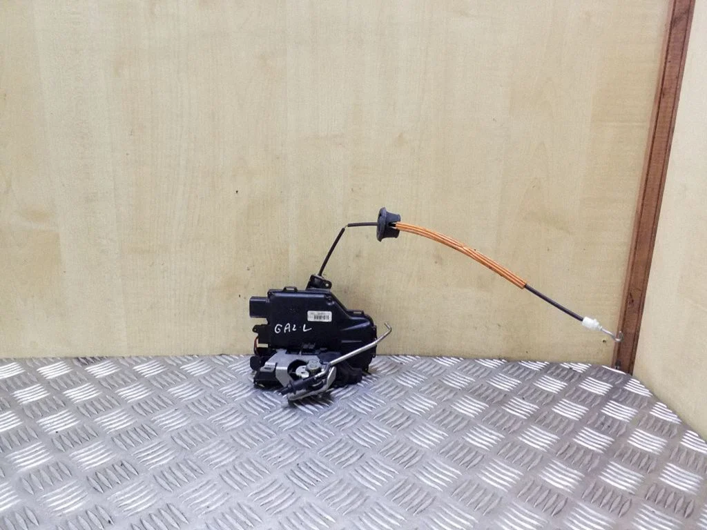 Rear door lock 8E0839015C