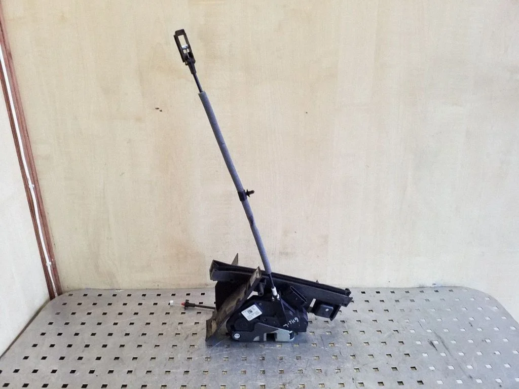 Rear door lock BM5AA26413BC