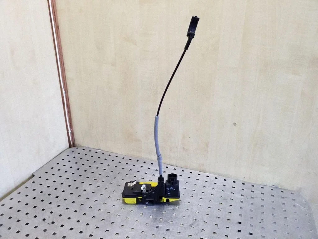 Rear door lock – Volvo XC70 (2005-2007)