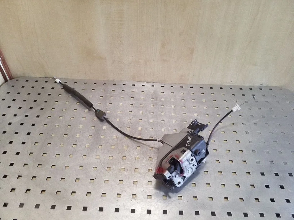 Rear door lock – Peugeot 3008 I (2008-2015)