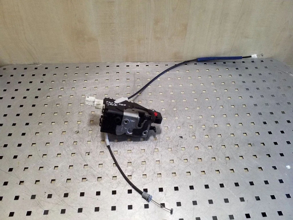 Rear door lock 9681337280