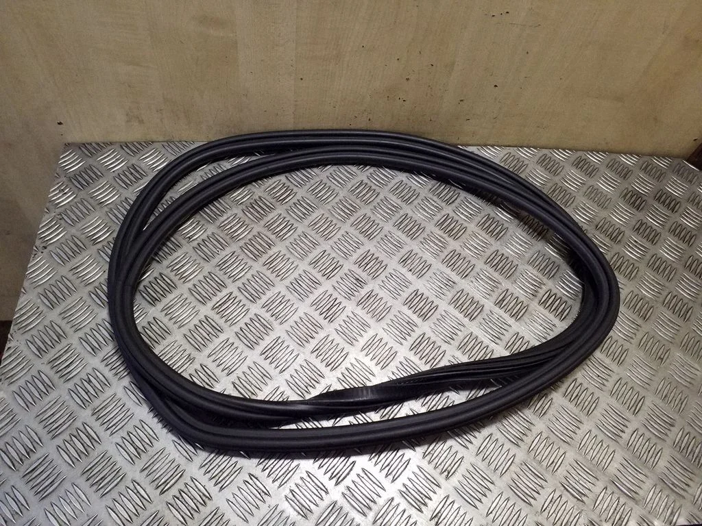 Tagaukse tihend (kere pool) 8R0833721D