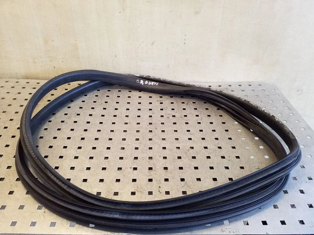 Rear door rubber seal (on body) – Renault Scenic III - Grand scenic III (2009-2016)