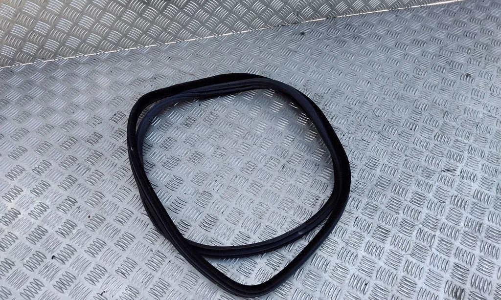Tagaukse tihend (kere pool) – BMW X6 E71 (2008-2014)