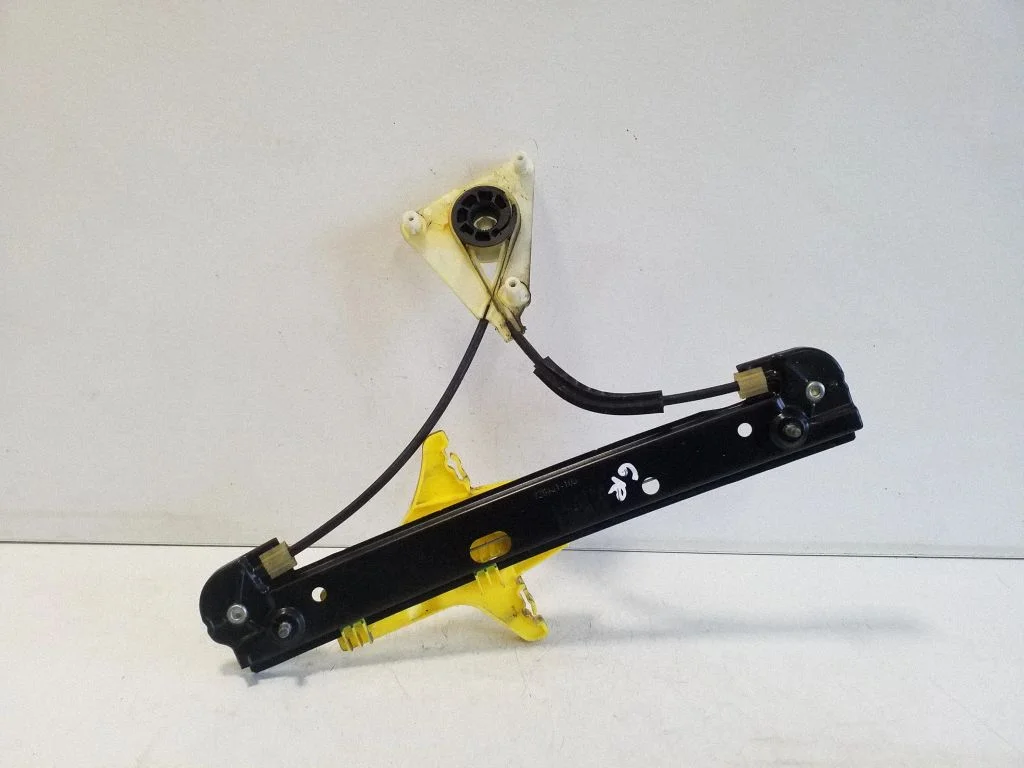 Rear window lifting mechanism without motor 925641104