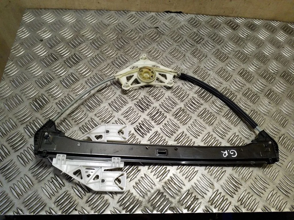 Rear window lifting mechanism without motor 8V4839462