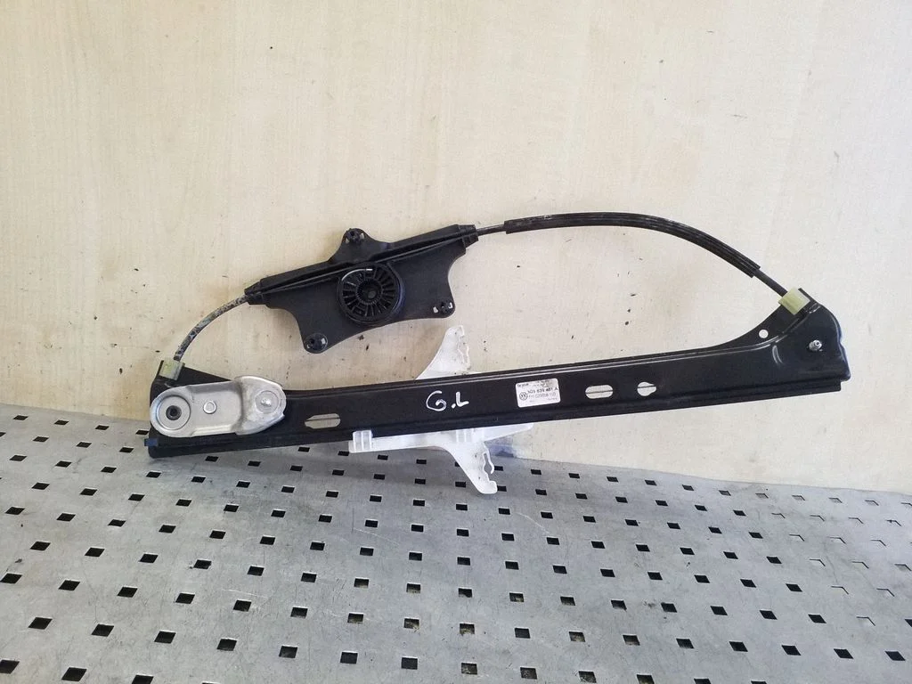 Aizmugurējā el. loga pacēlāja mehānisms bez motoriņa 3G9839461A