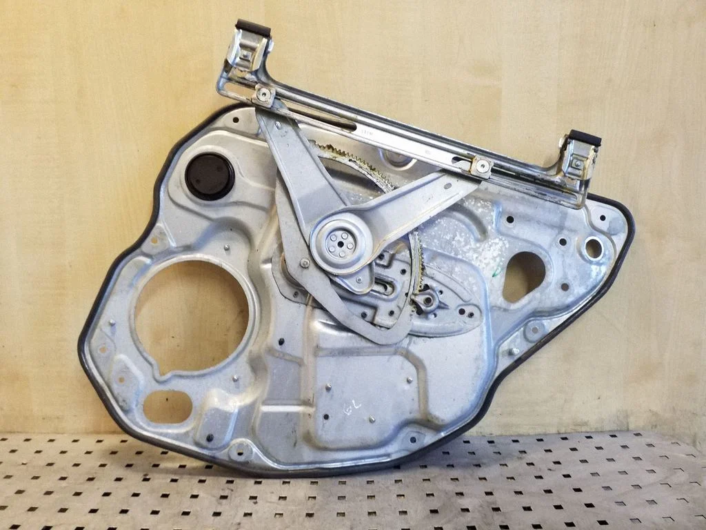 Galinio el. lango pakėlimo mechanizmas be varikliuko