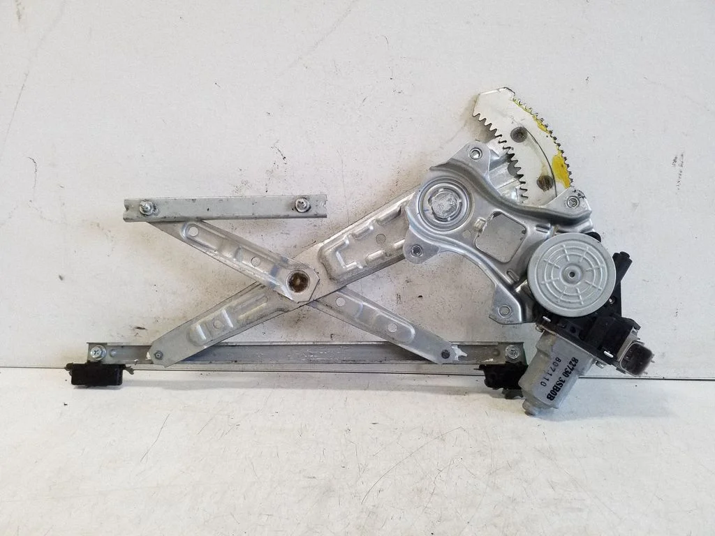 Rear door window regulator with motor 827303SB0B