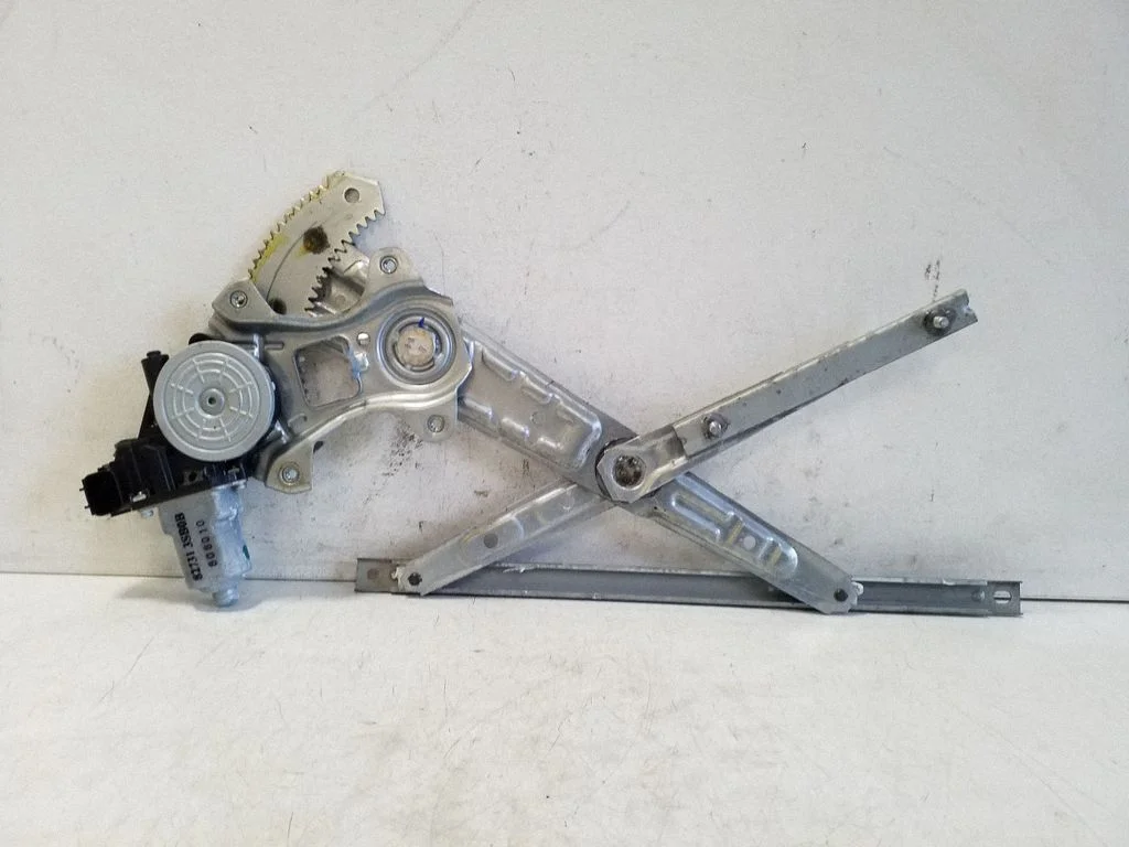 Rear door window regulator with motor 827313SB0B