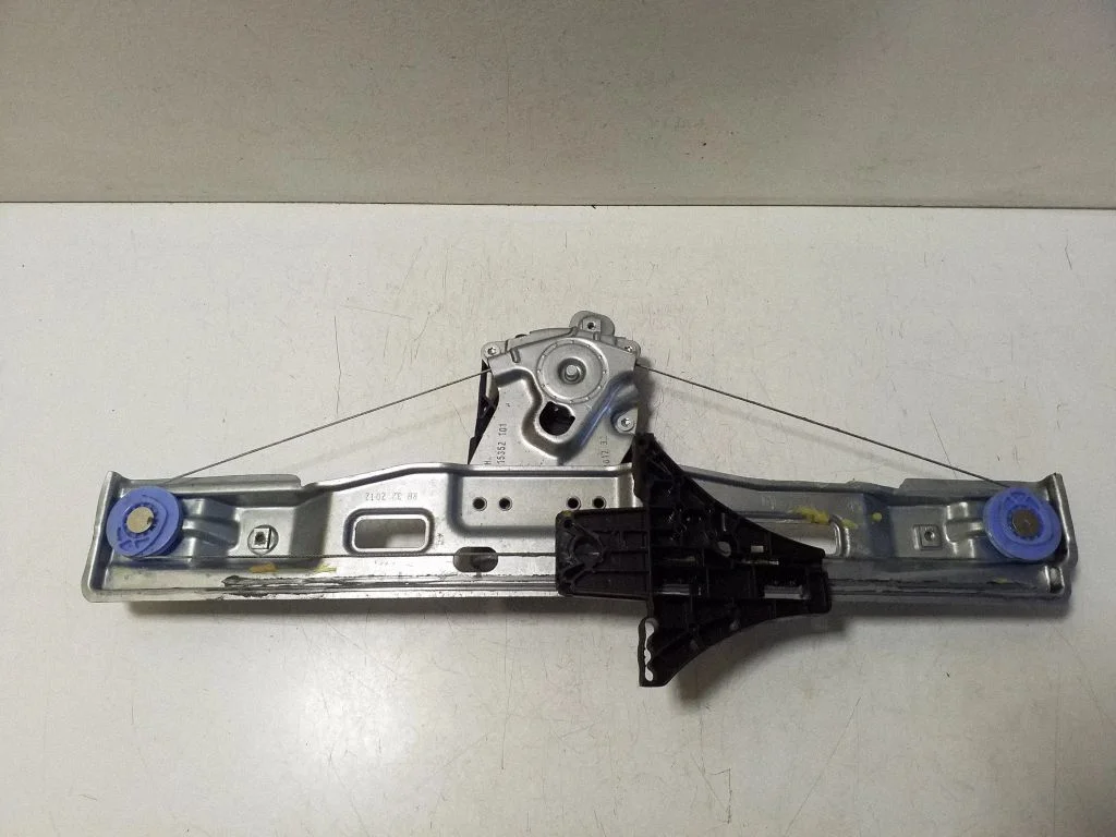 Rear door window regulator with motor 13260142