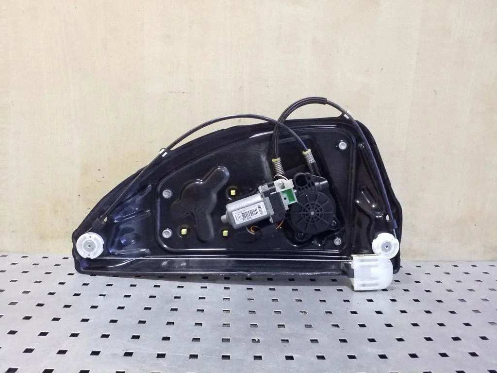 Rear door window regulator with motor 6H5227000AE