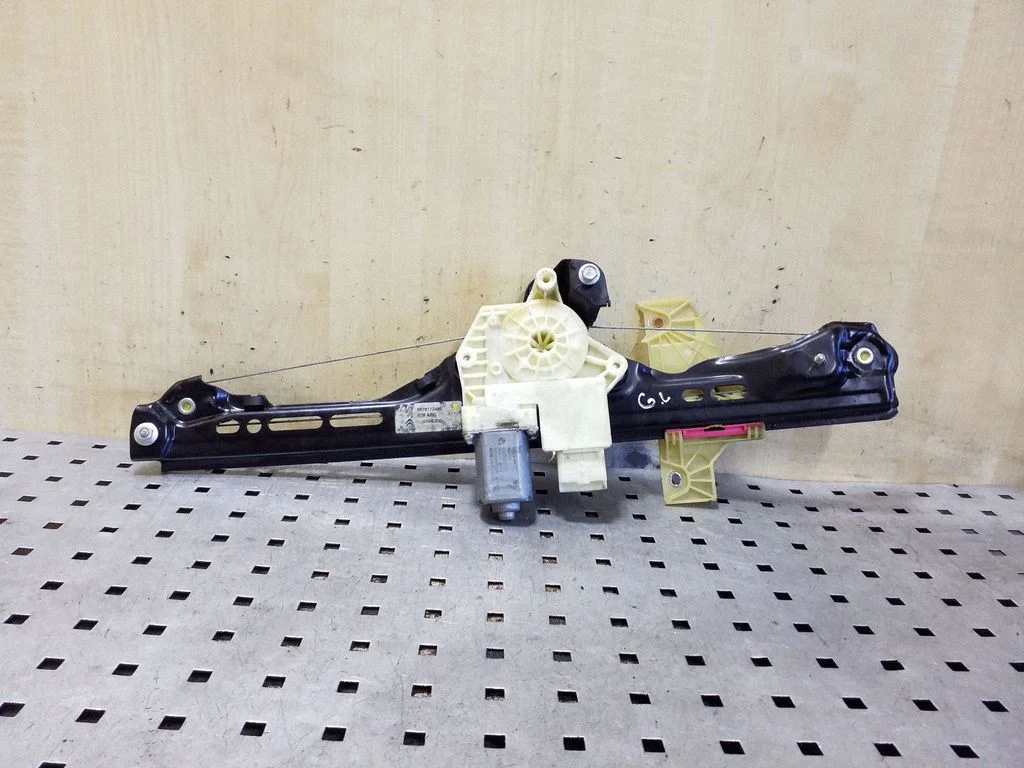 Rear door window regulator with motor 9675288380