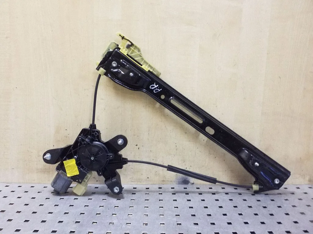 Rear door window regulator with motor 0130822833
