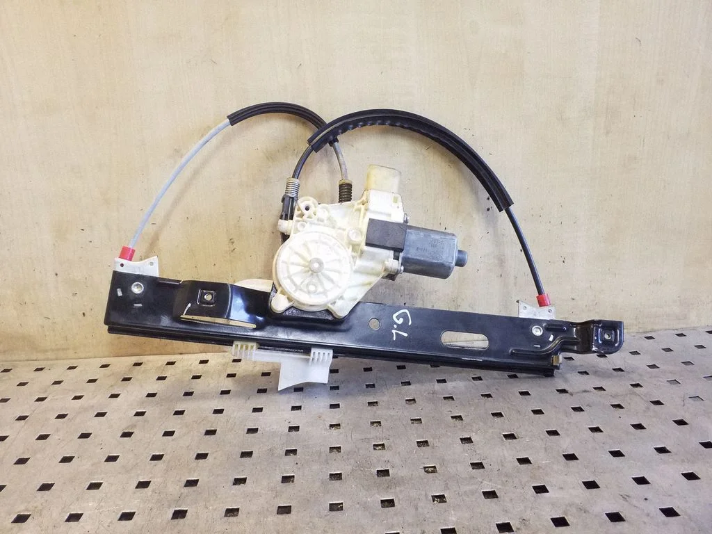 Rear door window regulator with motor 6M2114553B