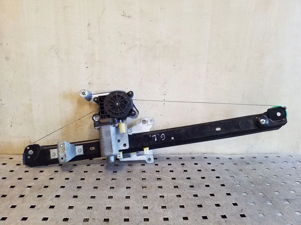 Rear door window regulator with motor 119971XXX