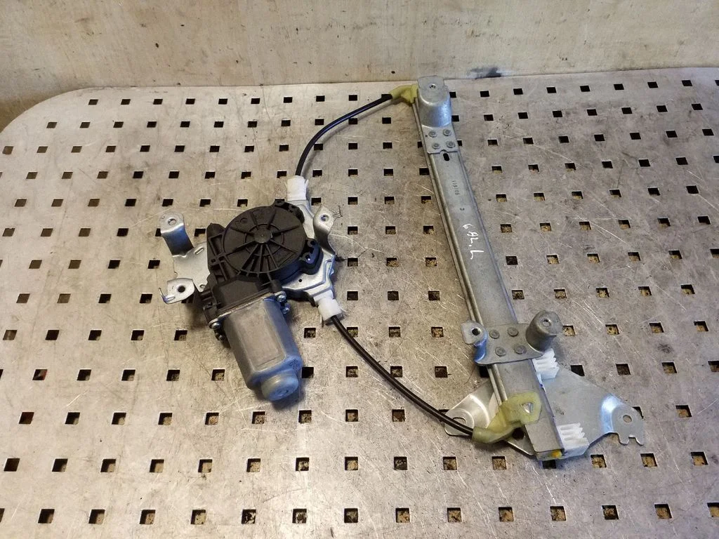 Rear door window regulator with motor 402053A