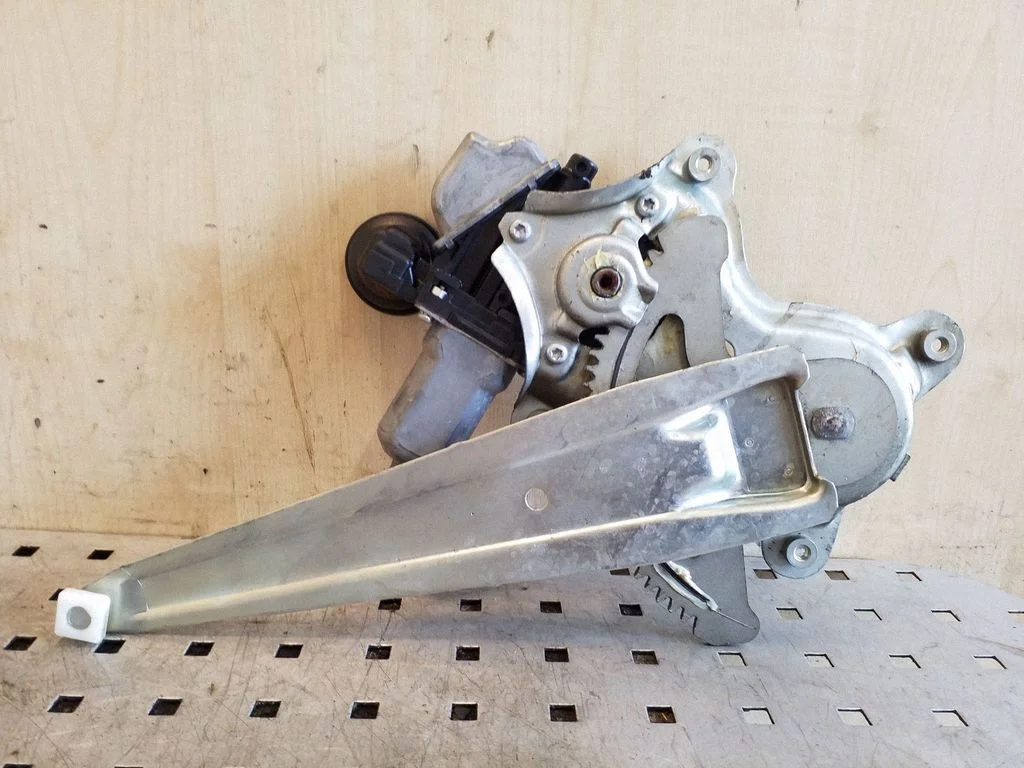 Rear door window regulator with motor 8571075070