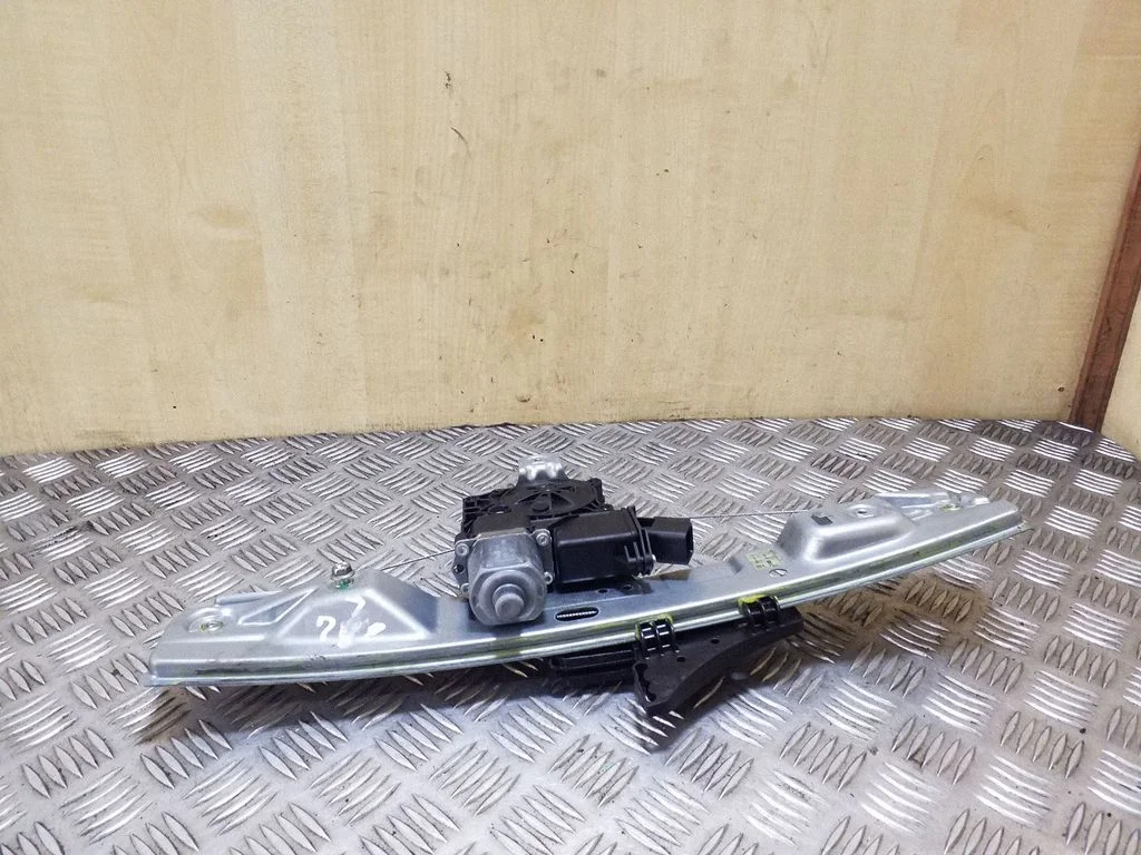 Rear door window regulator with motor 20952450