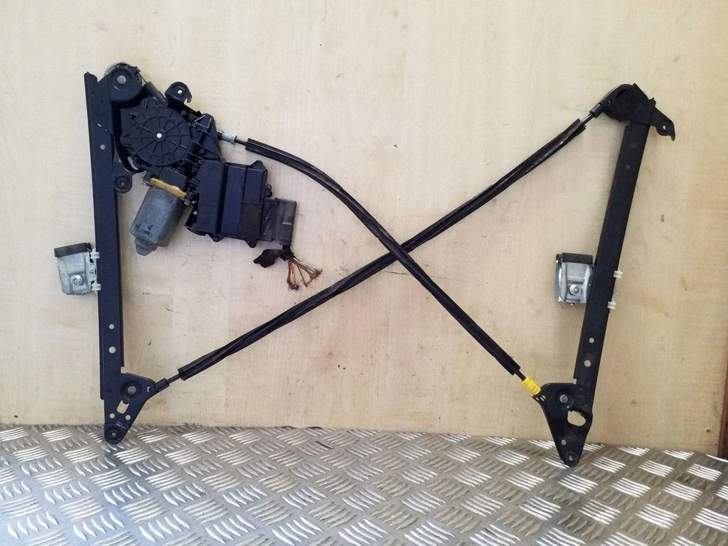 Rear door window regulator with motor – Ford Galaxy (2000-2006)