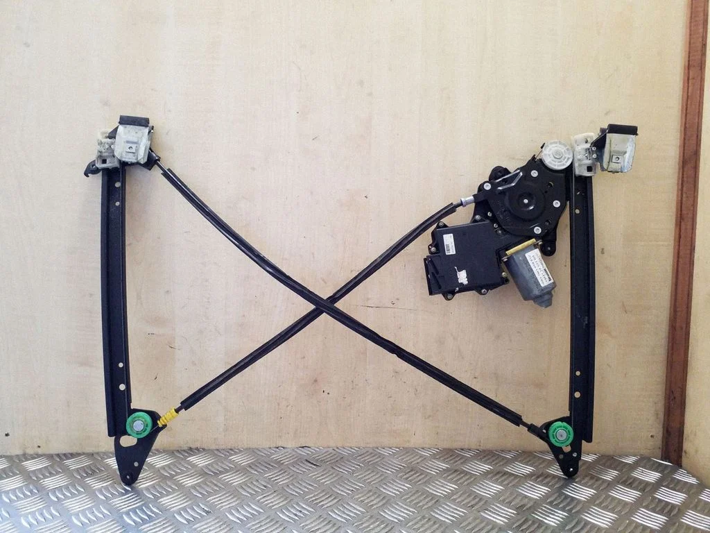 Rear door window regulator with motor – Ford Galaxy (2000-2006)