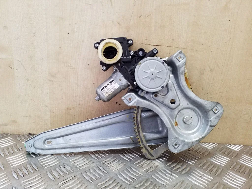 Rear door window regulator with motor 912017103
