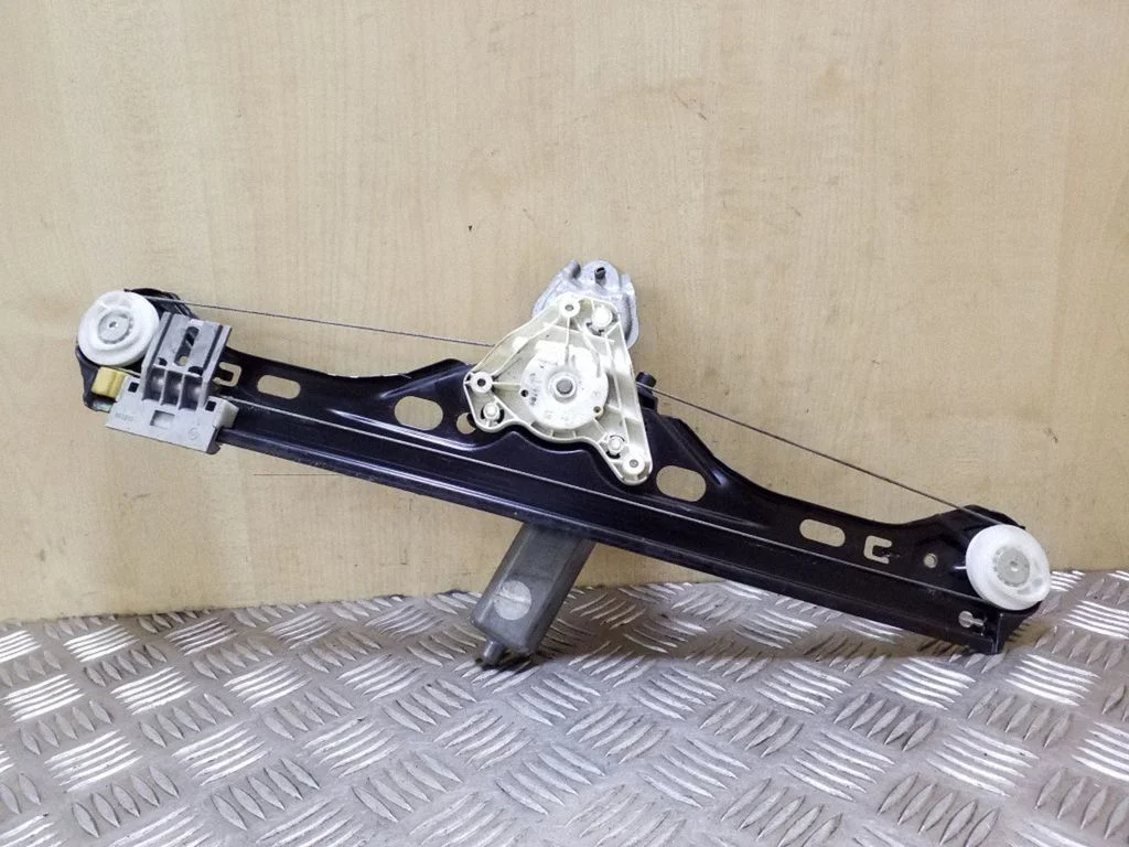 Rear door window regulator with motor 0130822008