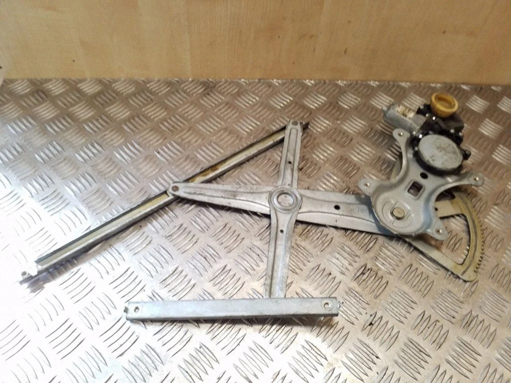 El. Lango pakėlimo mechanizmo komplektas