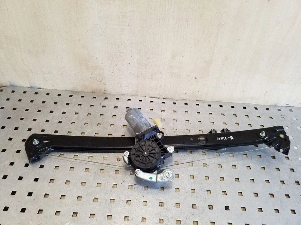 Rear door window regulator with motor 83810229