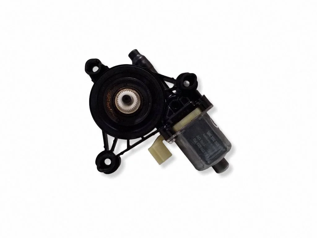 Aizmugurējā loga pacēlāja motoriņš 5Q0959801
