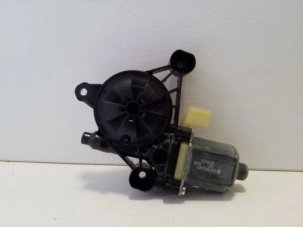 Rear door window regulator motor 5Q0959801