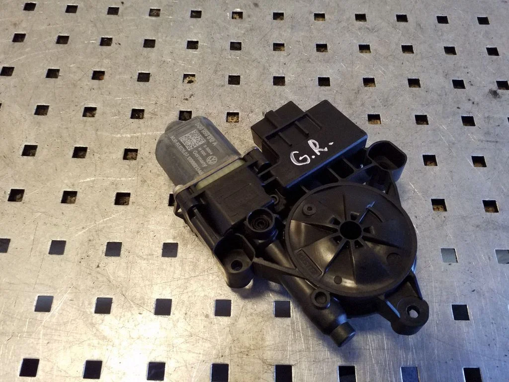 Rear door window regulator motor – Skoda Octavia Mk3 (5E) (2013-2019)