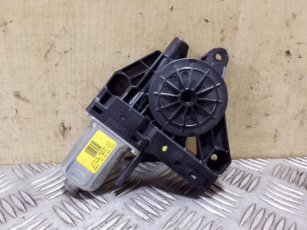 Rear door window regulator motor – Volvo S60 (2005-2010)